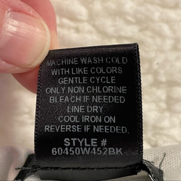 ✅HOST Pick✅ Stoosh Handkerchief Top, Small - Picture 4 of 8